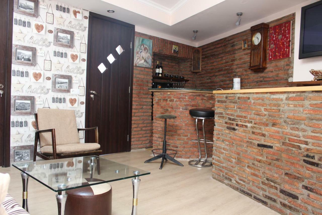 Lui Lui Appartement Tbilisi Buitenkant foto